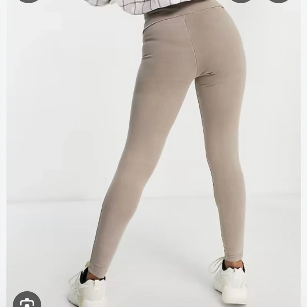 Reebok Leggings in Tan